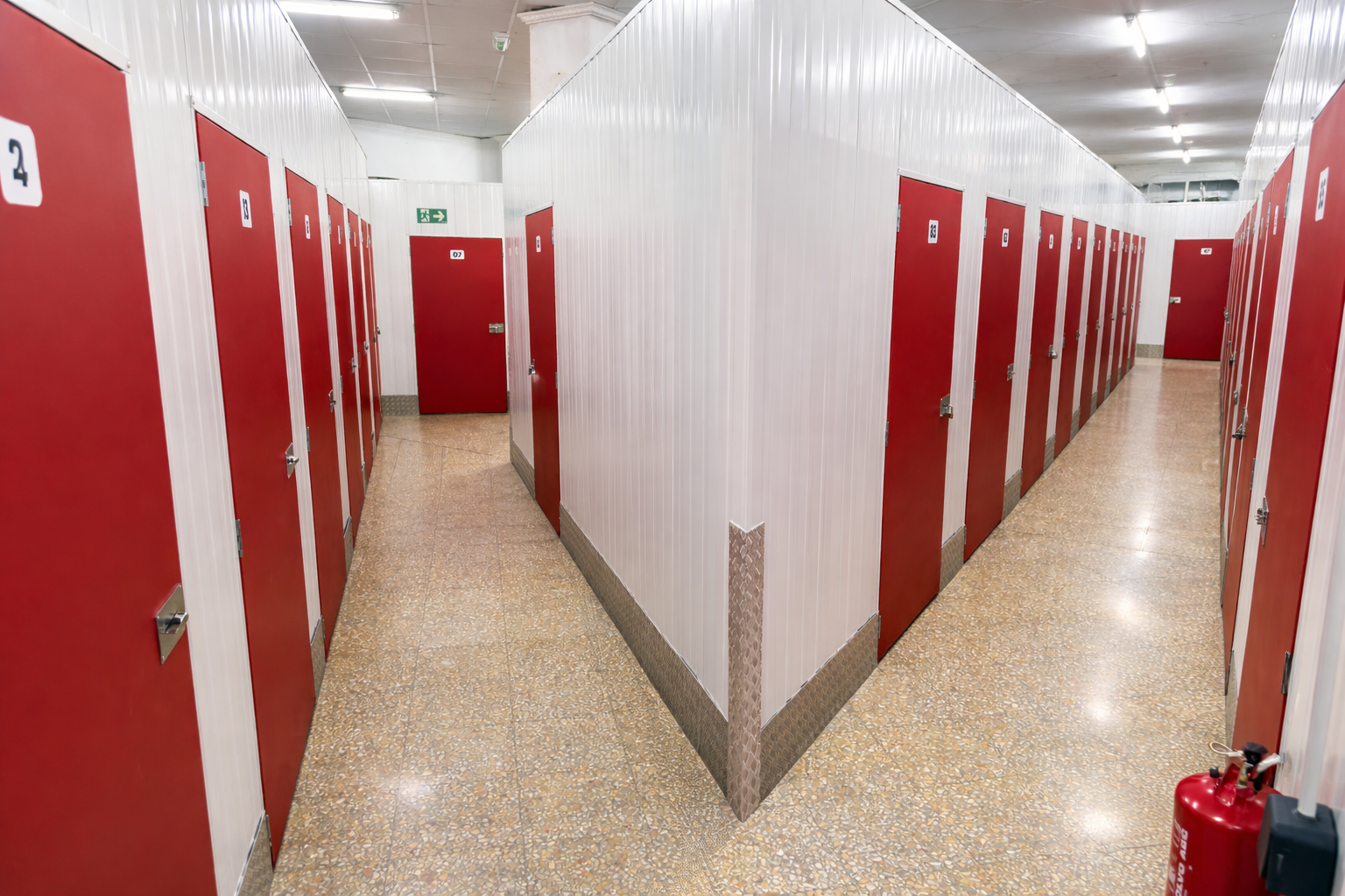 Pasillo de trasteros en Gandía